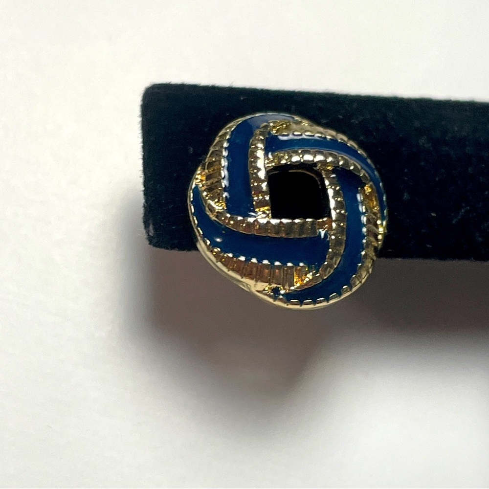 ⭐️FREE WITH PURCHASE⭐️ 
90s Infinity Earrings Blue Enamel/Metal